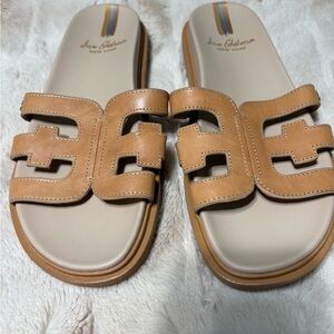 Sam Edelman New York Bay Slide On Size 8 1/2